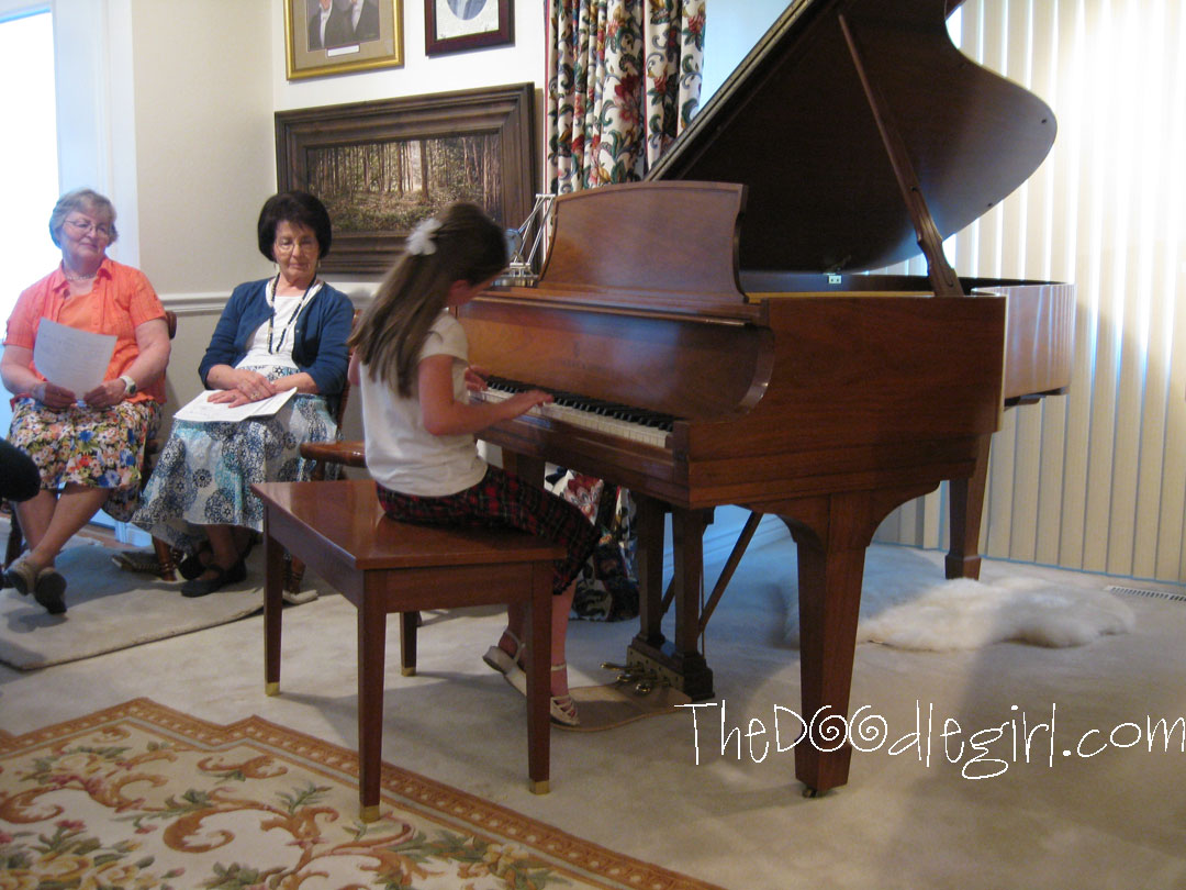 Niçin Akustik Piyano Satın Almalı Avantajları Ve Sakıncaları Çalgı çalmak Çocuk Piyanolar Piano Enstrumanı Tuşu Çocuklar Eğitim Ders Özel Okul öğretmen özel Hoca