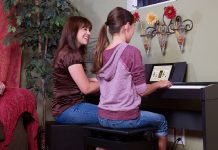 Küçük Çocuk Piyano Dersi Eğitimi Nasıl Olmalıdır. Dikkat Edilecek Konular. PianoMüzik Eğitimi Başlangıcı Esasları Ve Hedefi. Çocuk özel Ders Kurd Okul